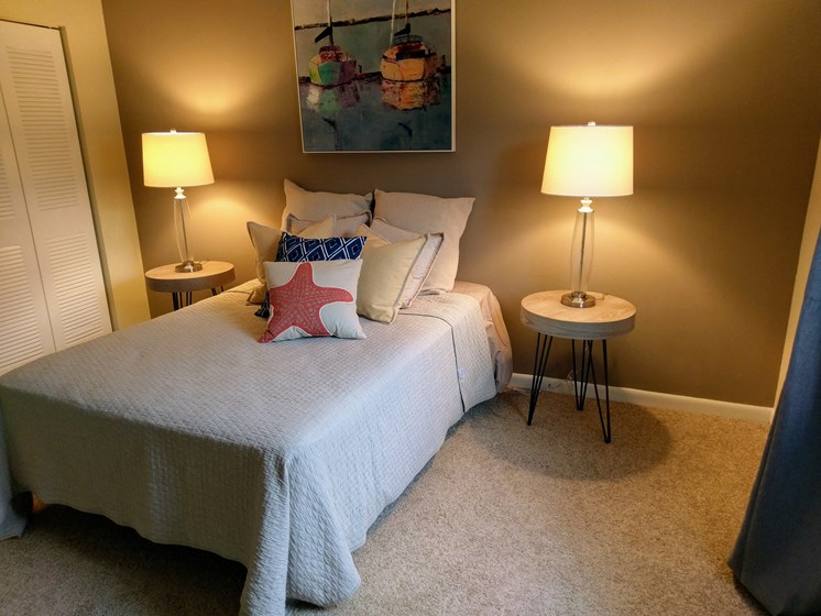 Guest bedroom perfect for visitors at Fountains of Largo, Largo, FL